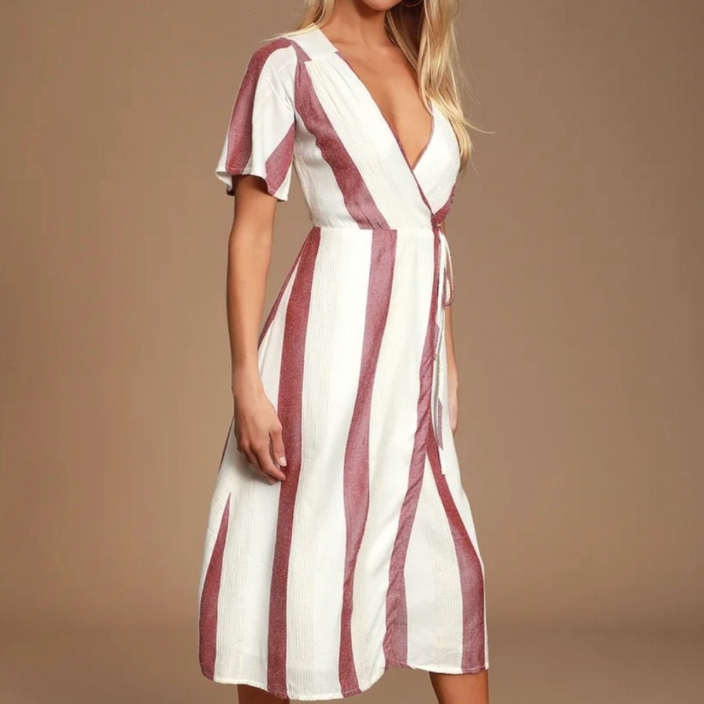 Lulu’s Caleta Cream Wrap Dress